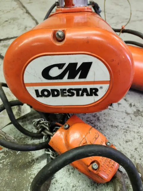 CM Loadstar Electric Chain Hoist Model E 1/2 Ton Speed 8 F.P.M H.P 1/4 AMPS 4.6