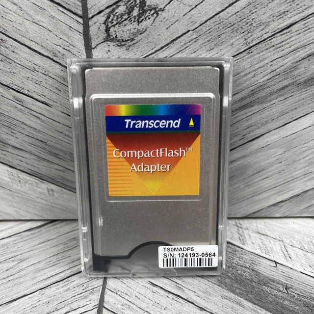 Adaptador de tarjeta Transcend CompactFlash TA0MADP5 en estuche