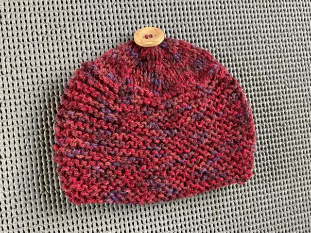 Hand knitted tea cosy, fits small 2 cup teapot.