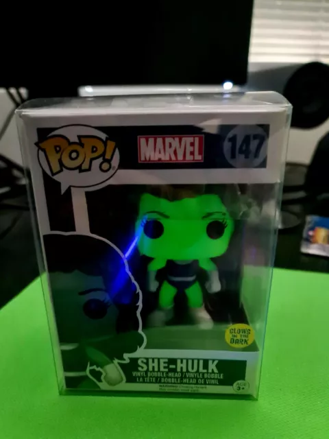 Funko Pop Marvel #147 She-Hulk Glow in the Dark Vinyl Figure Mint+ Protector