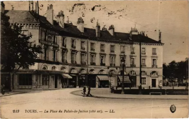 CPA TOURS - La Place du Palais-de-Justice (coté-est) (227443)