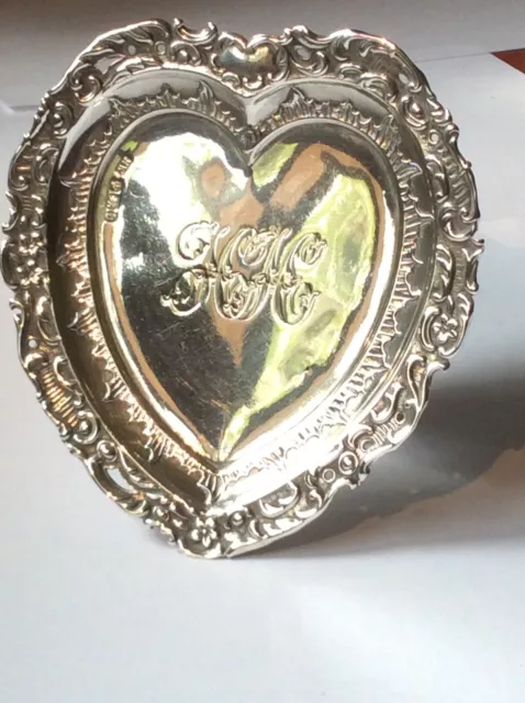 Antico vassoio per carte argento repoussé cuore 25 g Lee & Wigfull 1900