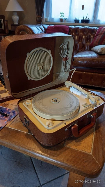 Chaîne Hi-Fi avec tourne disque vintage Schneider (Gebraucht) in La