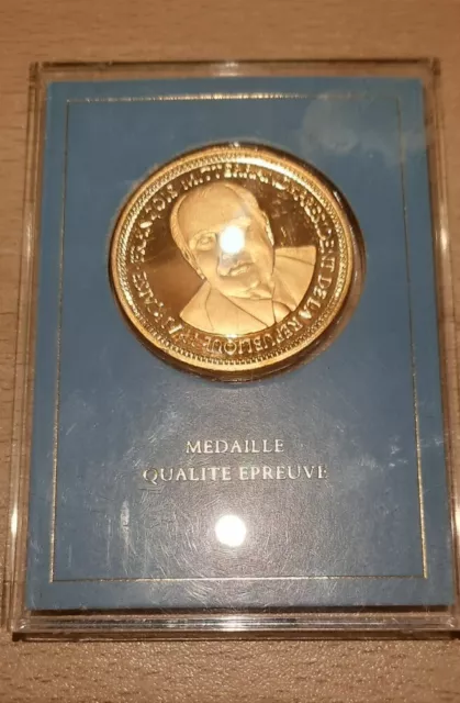 MEDAILLE DE FRANCOIS MITTERAND EN VERMEIL (Argent et or)