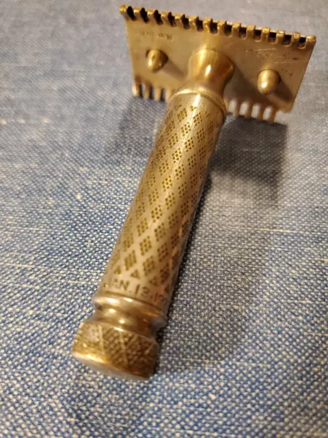 Vintage New Deluxe 1930 Gillette Safety Razor Pat. Jan 13, 1920 Chrome plated