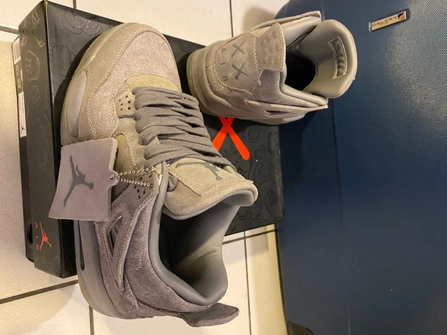 kaws x air jordan 4 retro