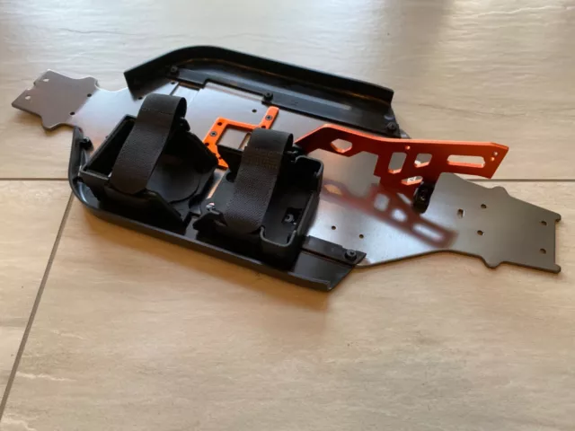 HPI Trophy Truggy Chassis 101797 inkl Strebe Akkuhalterung Steinschlagschutz