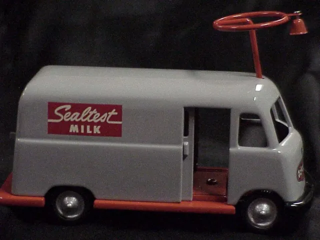 Hallmark Kiddie Car Classic-1960 Sealtest Milk Truck-COA & NIB...............dm