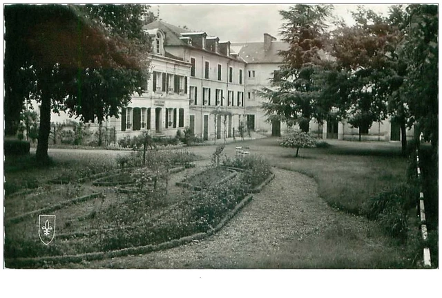 58 . n° 32618 . POUGUES LES EAUX.HOTEL DU PARC