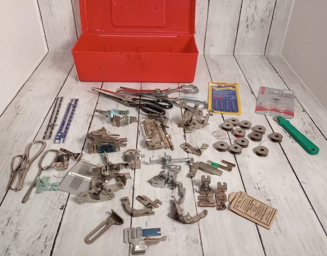 LOT OF VINTAGE Singer Misc. Sewing Machine Feet, Attachments, Needle