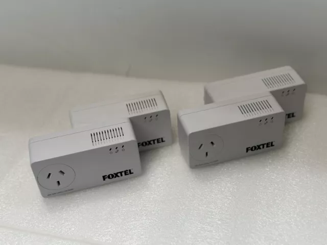 Netcomm NP511 powerline adapters Set of 4 units all paired