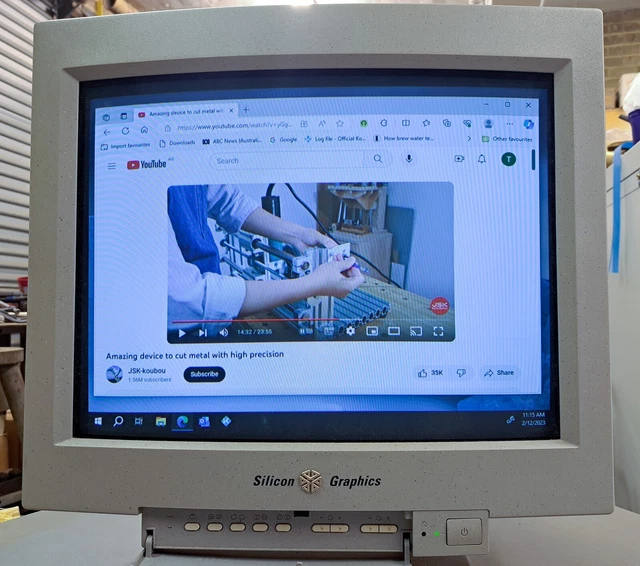 Silicon Graphics GDM-20E21 20” CRT Retro Monitor with Sony Trinitron Screen