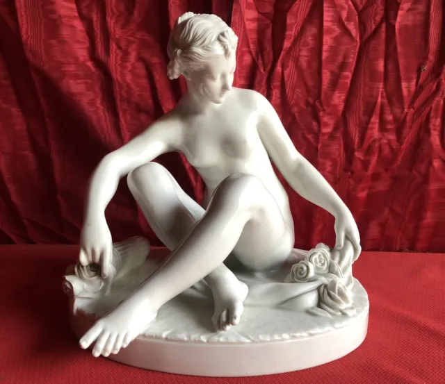 Statue En Biscuit Émaillé Flore D’après Falconet / Femme / Villenauxe La Grande