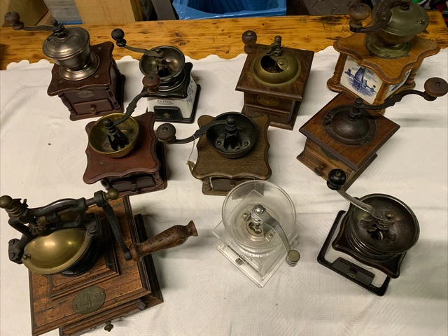 10 alte Kaffeemühlen, Konvolut, verschiede Marken, Leinbrock’s, Zassenhaus u.a.