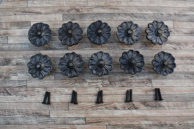 10x Vtg Cast Iron Round Floral Door Gate Cabinet Pulls Knobs Handles Decor