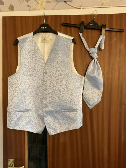 mens Sky Blue swirl waistcoat with cravat Chest 40 wedding occassion