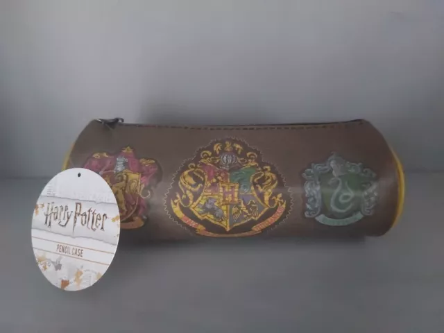 Harry Potter CRESTS School 20cm Magical Barrel Pencil Case