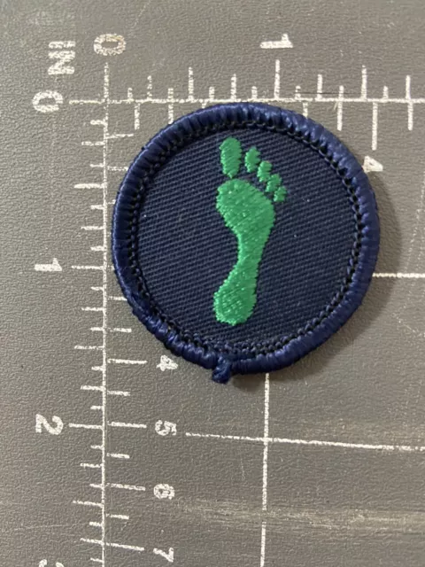 Vintage Girl Guides Scouts Green Carbon Footprint Patch Badge Canada Canadian GG