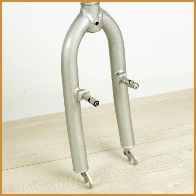 NOS Fourche vélo vintage acier roue 600 – pivot fileté 25x100 entraxe 100