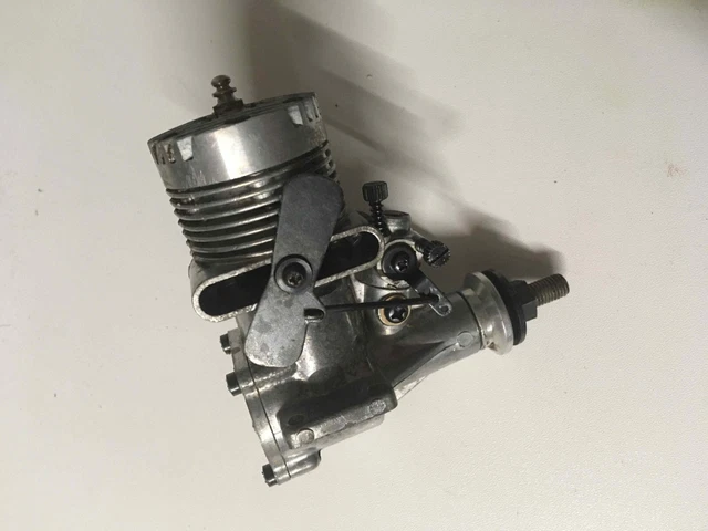 ED Super Racer 246 Moteur Ancien RC Vintage Model Engine Made