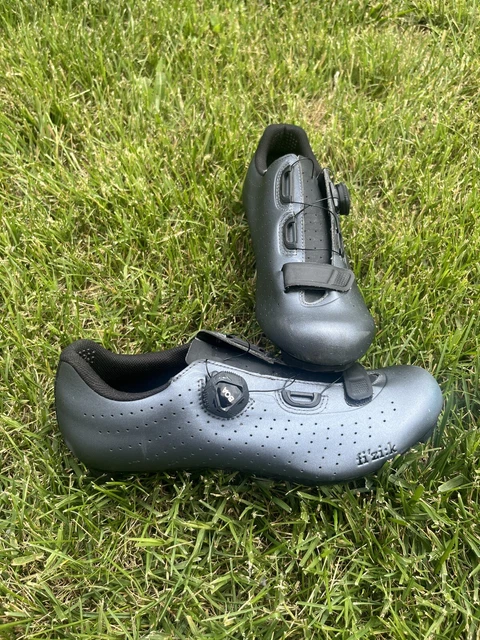 fizik cycling shoes white