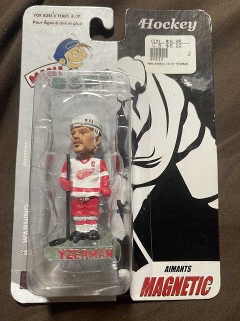 Detroit Red Wings Steve Yzerman Magnetic Mini Bobs - Unopened Detroit Red Wings Steve Yzerman Magnetic Mini Bobs - Unopened