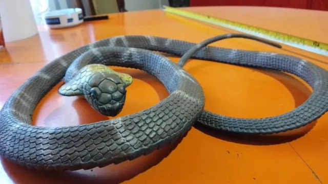 Serpente Cobra PVC lungo circa 190 cm tubo © 2007 Toy Major Tradingg Co.Lt