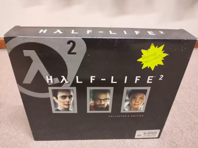 Half-Life 2 Collector's Edition PC Big Box with t-shirt, poster and hint book