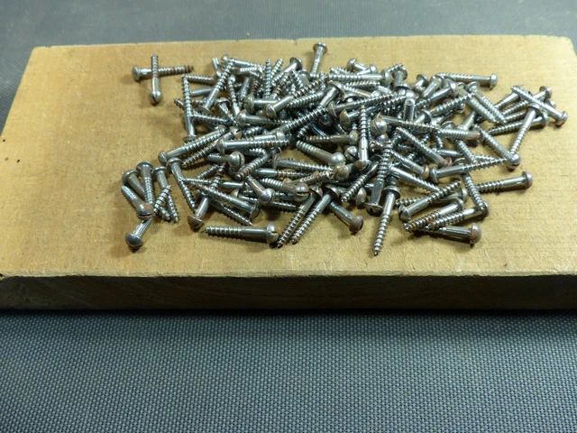 Lot De 50 Vis à Bois Tête Fraisée 8x35 – Ancien Stock De Quincaillerie