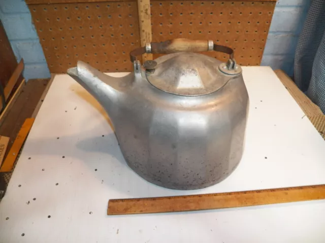 Vintage GRISWOLD A538D Colonial Design Cast Aluminum 6 QT Kettle - ERIE, PA