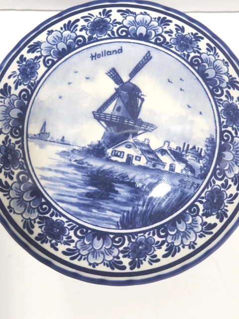 VTG Delft Blue Holland Dutch Hand Painted Windmill Porcelain Trinket Box D0081