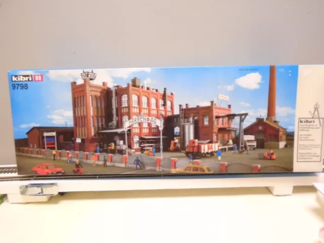 Kibri Ho 9798, Factory Complex Building kit