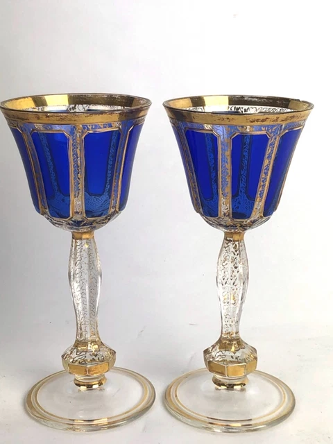 PAIRE DE VERRES  EN CRISTAL TAILLÉ -  BLEUS ET DORÉS À L’OR FIN - HAUT 20 cm