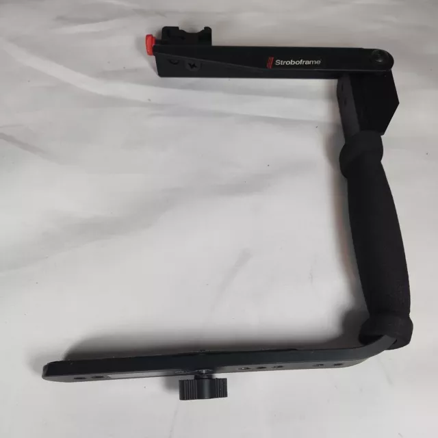 Quickflip Stroboframe 35MM 310-635 Tiffen Company Professional Flash Bracket Quickflip Stroboframe 35MM 310-635 Tiffen Company Professional Flash Bracket
