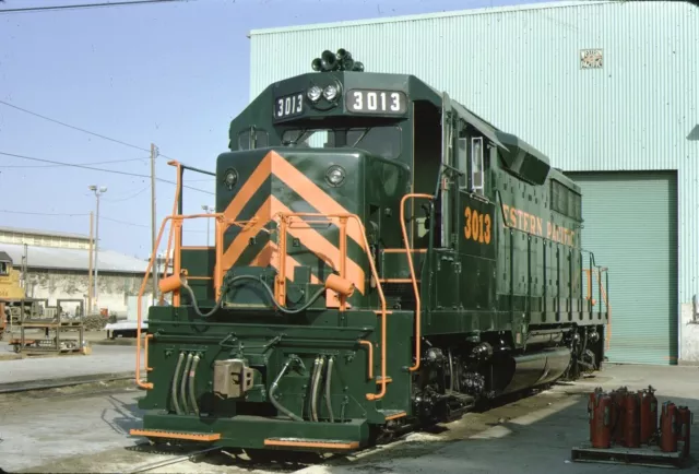 WP Western Pacific EMD GP35 Kodachrome original Kodak Slide