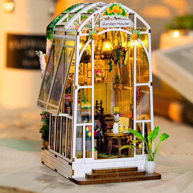 MOJINO Kit pour décor miniature de bibliothèque à monter soi-même, maison de poupée pour adultes et adolescents, serre-livres en bois avec lumière LED (bibliothèque