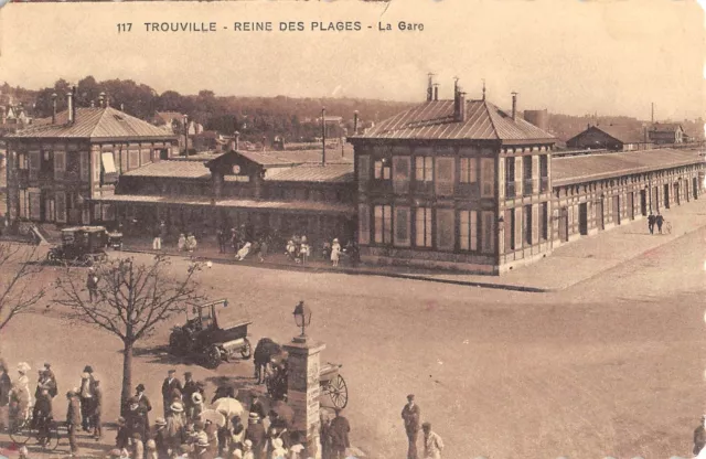 Cpa 14 Trouville La Gare