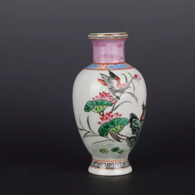 Chinese Porcelain Jingdezhen Famille Rose Gilding Flowers and Birds Vase 7.32''