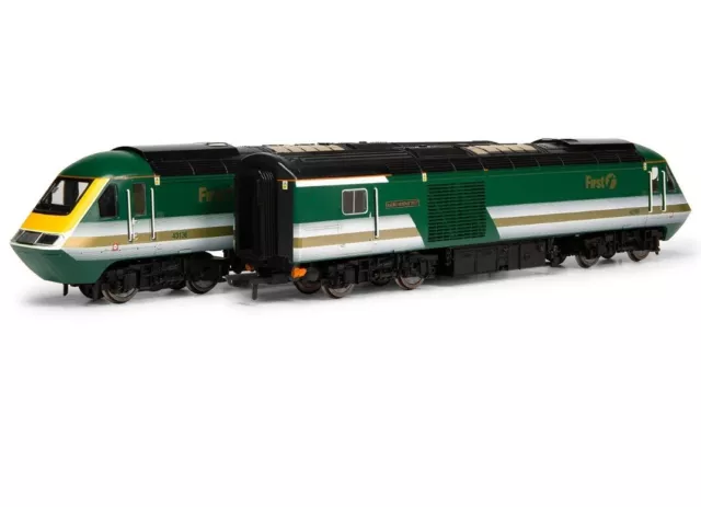 Hornby R30096 FGW, First Great Western - Class 43 HST Train Pack - Era 10