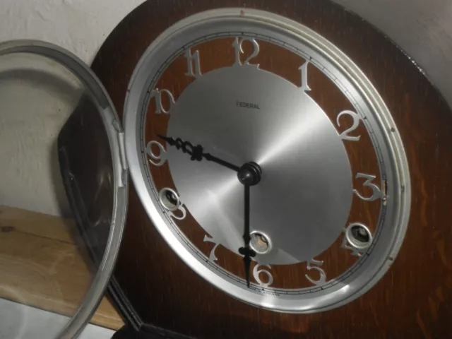 Lovely Art Deco mantle clock with Westminster chimes 3