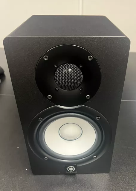 Yamaha HS5 Powered Studio Monitor