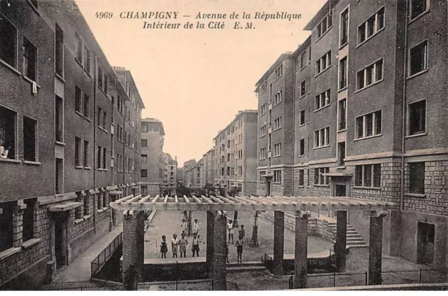 94.AM19264.Champigny sur Marne.N°4969.Avenue de la République.Intérieur de