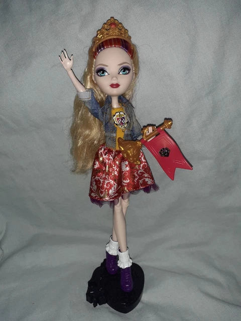 Ever After High School: Música Tema de Ever After High