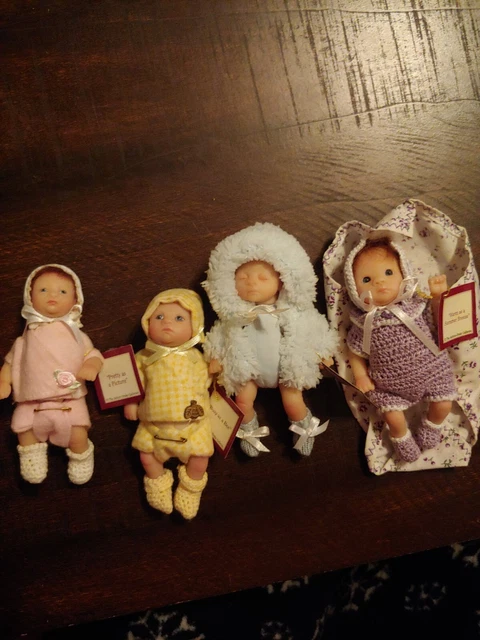 The Ashton-Drake Galleries - 4 Handcrafted Mini Vinyl Doll
