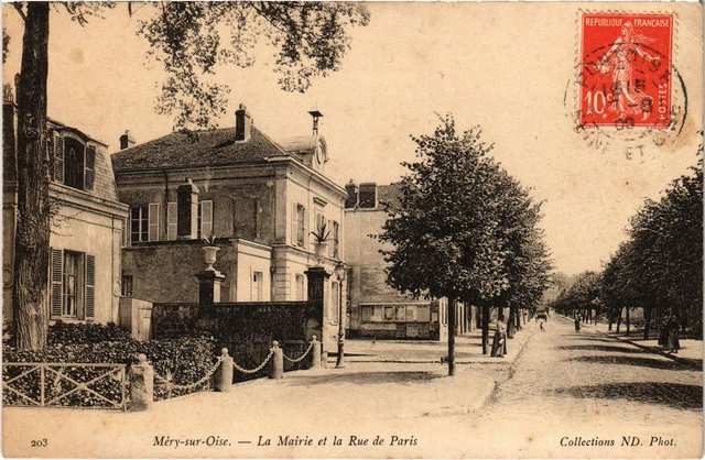 CPA Mery s Oise La Mairie et la Rue de Paris FRANCE (1307700)