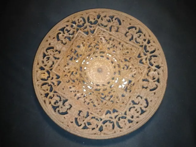 1 alter Gusseisen Teller Durchbruchteller Durchmesser 27 cm. Ornamente