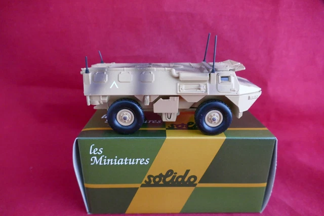 VÉHICULE MINIATURE MILITAIRE - 4x4 - VLRA ACMAT - Solido - Sanitaire
