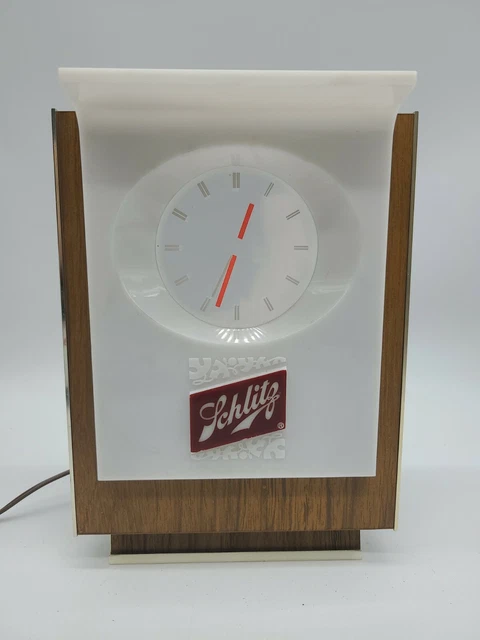 Vintage Schlitz Beer Clock & Light Counter Display Sign Works !! Vintage Schlitz Beer Clock & Light Counter Display Sign Works !!
