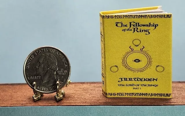 1:6 Scale Miniature Book The Fellowship Of The Ring Illustrated J.r.r. Tolkien