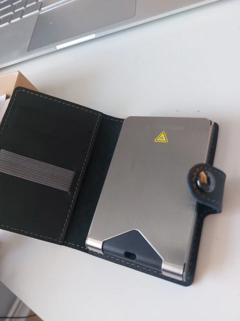 Litewallet Schutz vor Checkkartendatenklau, LED Taschenlampe USBC Wireless laden